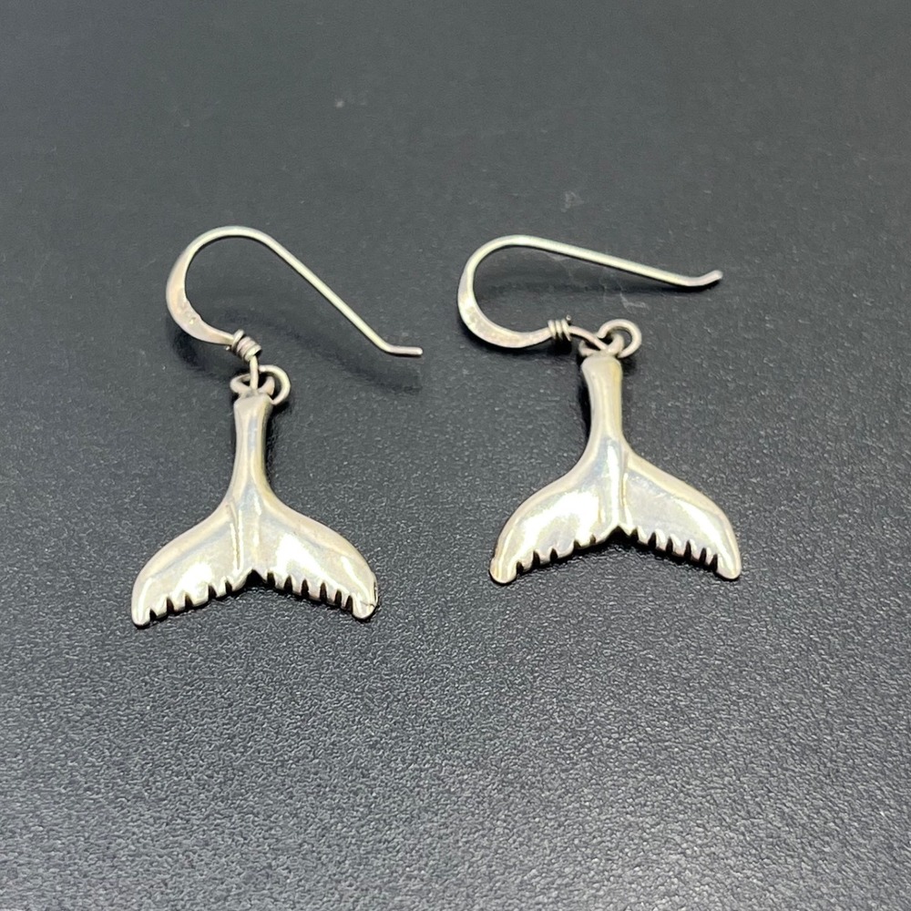 Outer‎ Bank Signed Sterling Silver
Whale Tail Earrings Vintage 2000
925 Nautical
